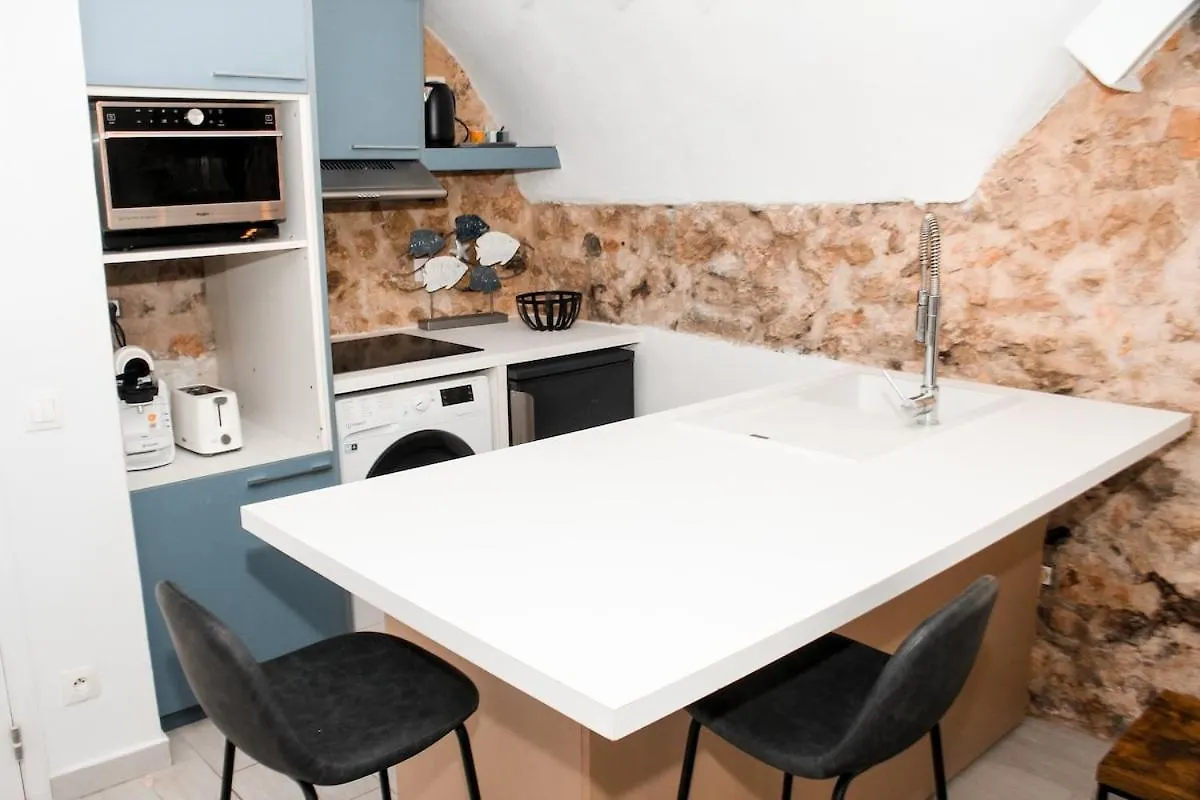 Studio De Charme Au Suquet Канны Франция