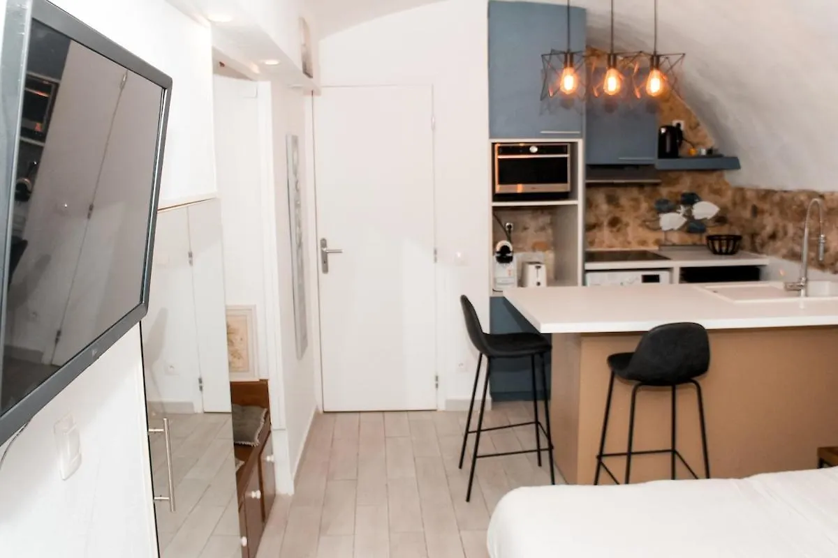 Studio De Charme Au Suquet Канны Апартаменты