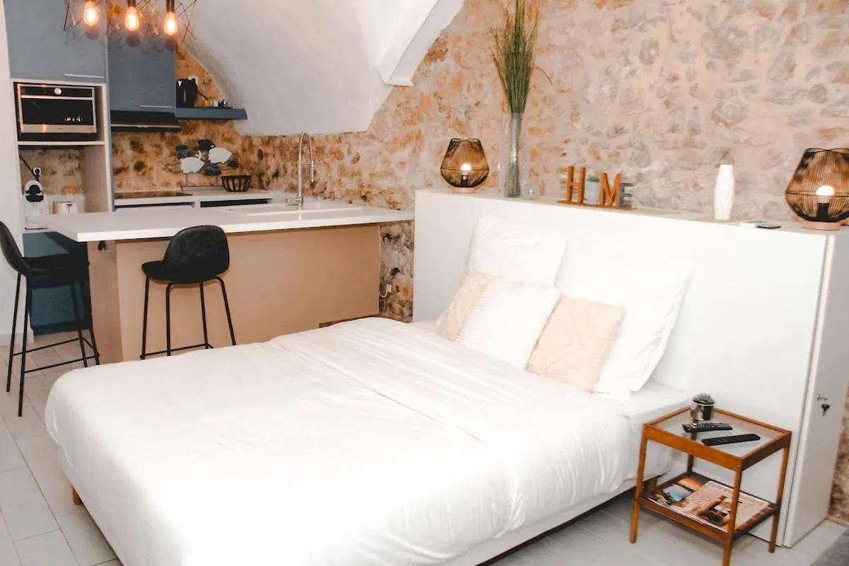 Апартаменты Studio De Charme Au Suquet Канны