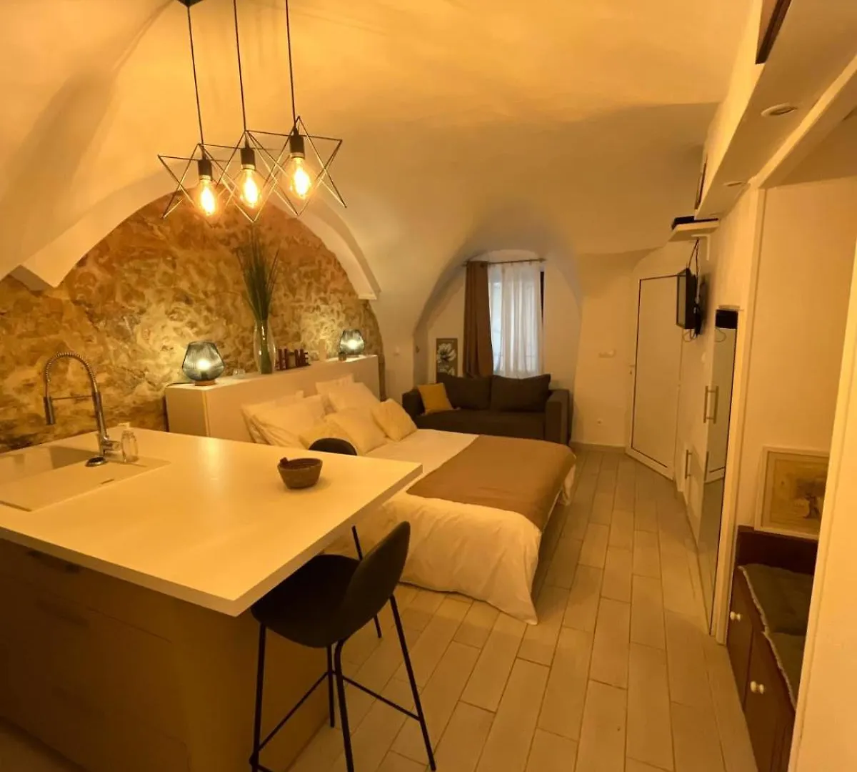 Apartment Studio De Charme Au Suquet Cannes France