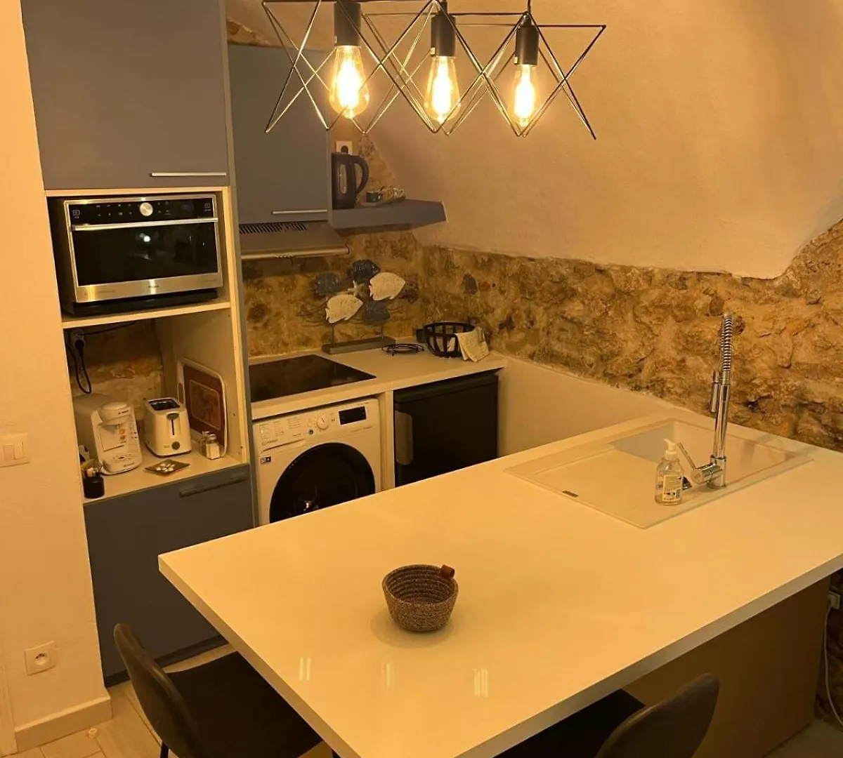 Studio De Charme Au Suquet Cannes Apartmán